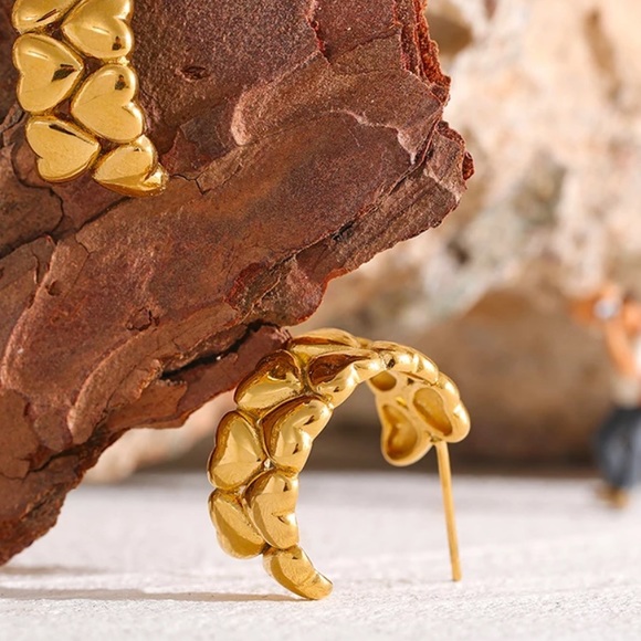 💛Gold plated hearts hoop earrings - Picture 5 of 5